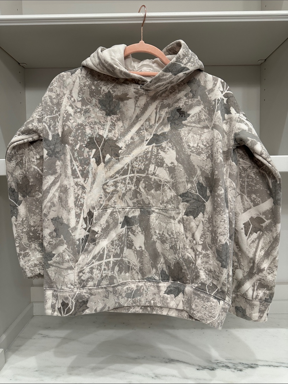 Abercrombie Kids 11/12 Hooded Pullover Sweatshirt in Taupe camouflage. Like new